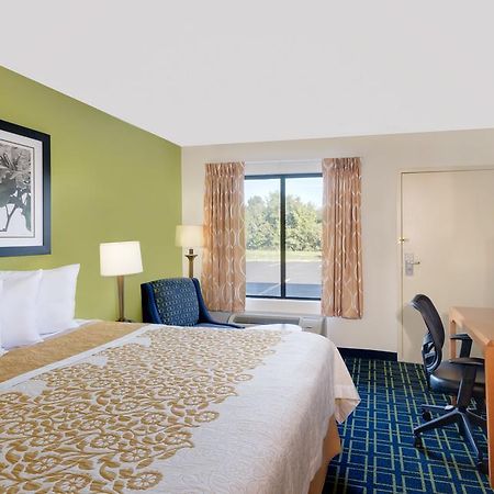 Days Inn By Wyndham Easton Exterior foto