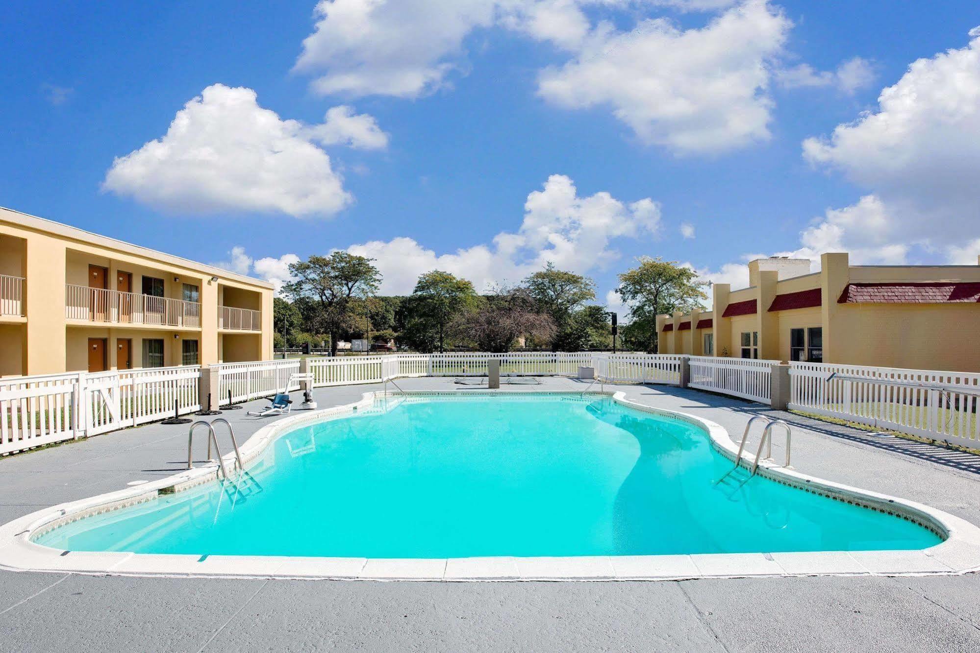 Days Inn By Wyndham Easton Exterior foto